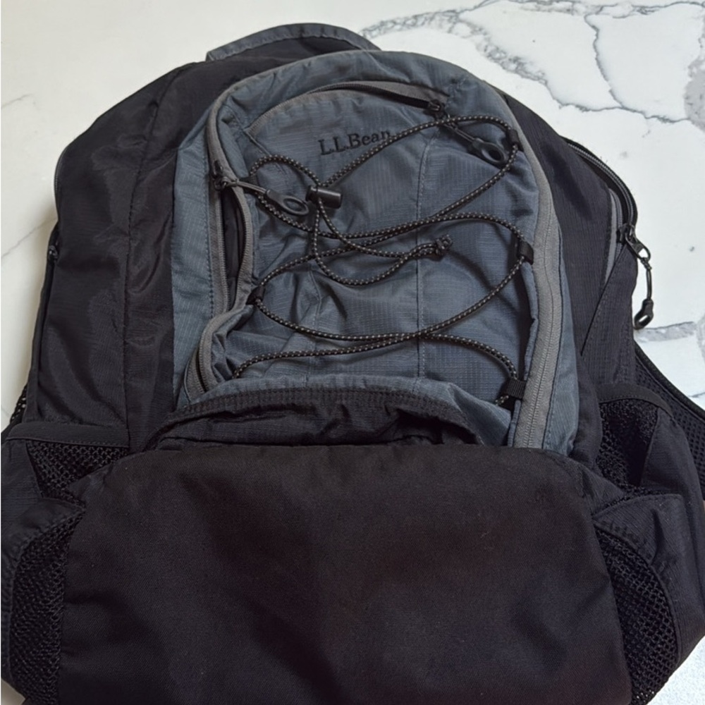 L.L. Bean Men's Backpack in Black and Gray